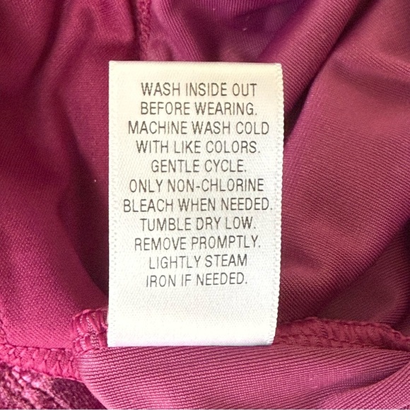 Candies Magenta Pink Velvet Romper. Size XS - Picture 13 of 15